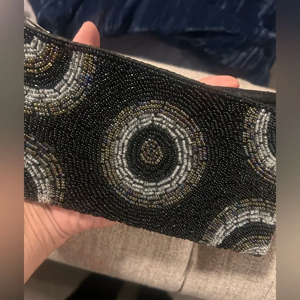 Small beaded clutch